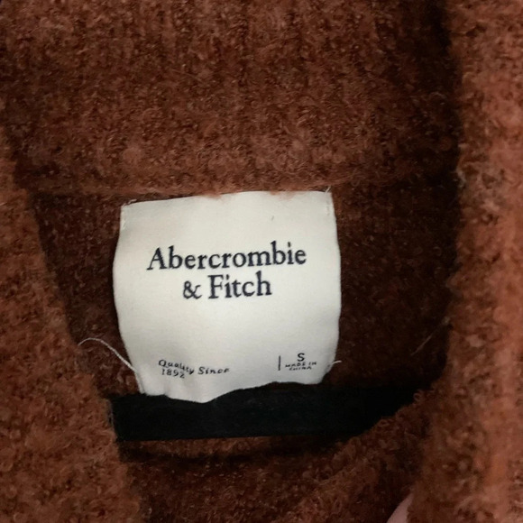 Abercrombie & Fitch Mock Neck Sweater - Picture 5 of 6